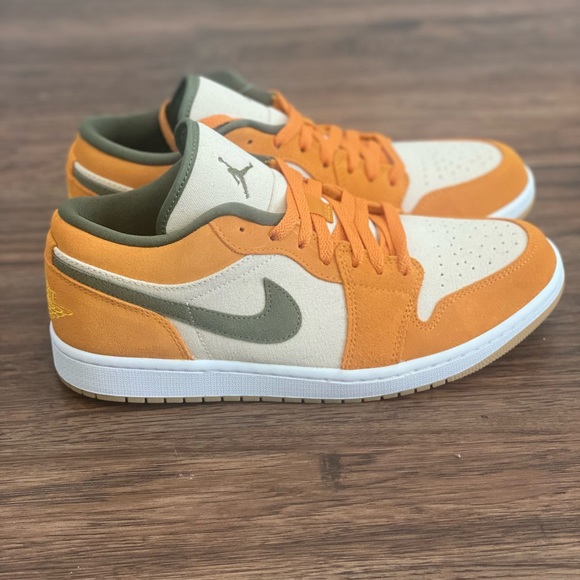 🆕 Jordan 1 ❌SOLD❌ - Picture 4 of 6